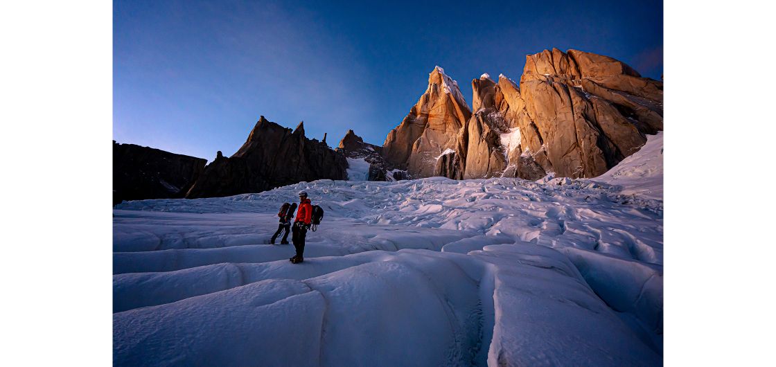 Mountaineers on glacier